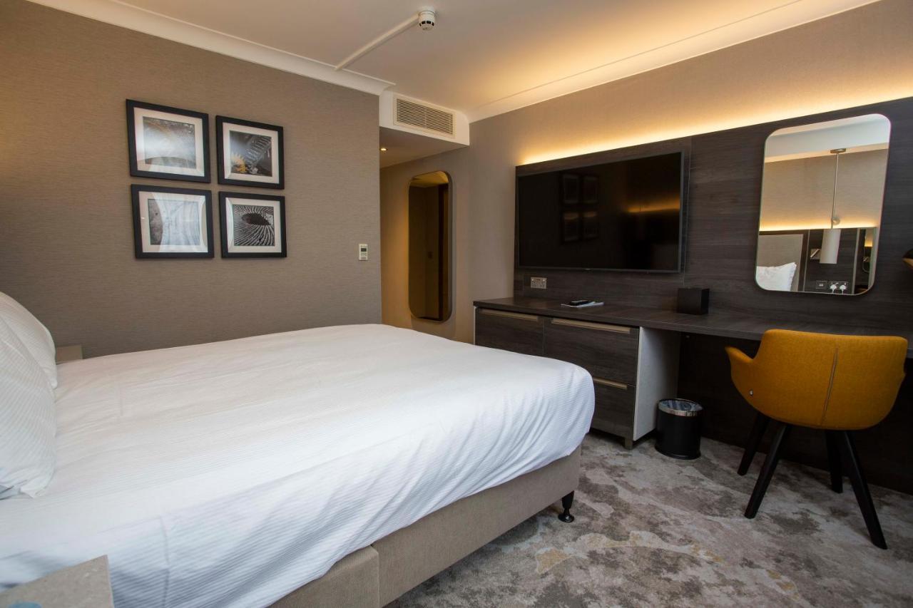 Doubletree By Hilton Reading M4 J10, An Hilton Hotel Wokingham Bagian luar foto