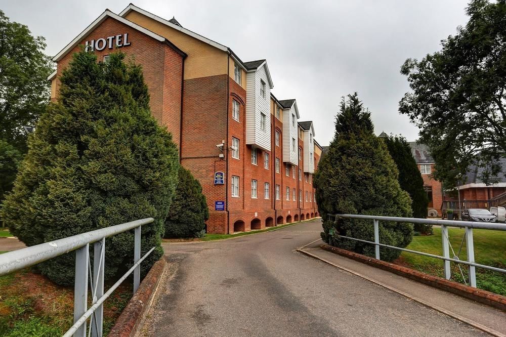 Doubletree By Hilton Reading M4 J10, An Hilton Hotel Wokingham Bagian luar foto